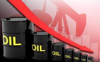 Giá xăng dầu hôm nay 9/12: Vẫn 'lao dốc không phanh'; vốn tín dụng sẽ tập trung ưu tiên cho xăng dầu