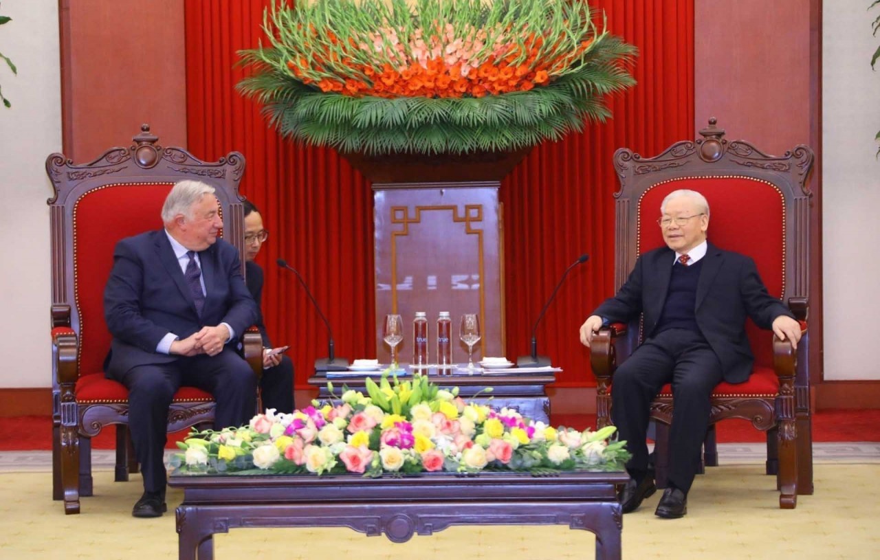 General Secretary Nguyen Phu Trong welcomes French Senate President