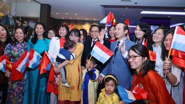 Thủ tướng gặp gỡ cộng đồng người Việt tại Luxembourg