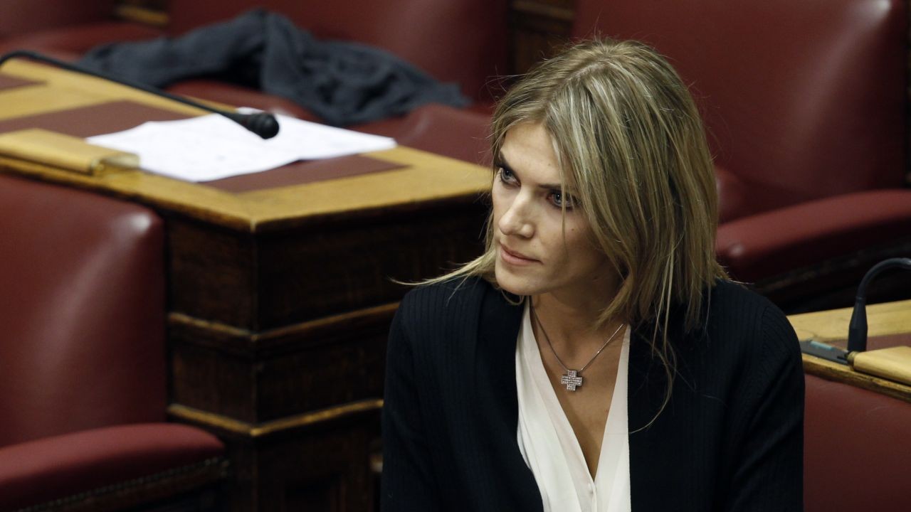 Eva Kaili in parliament in Athens on November 4, 2011.. (Nguồn: CNN)