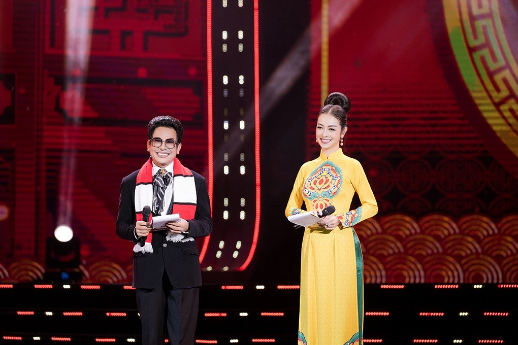 Xuân Phát Tài 11: MC Hoa hậu Jennifer Phạm và dàn sao hội tụ