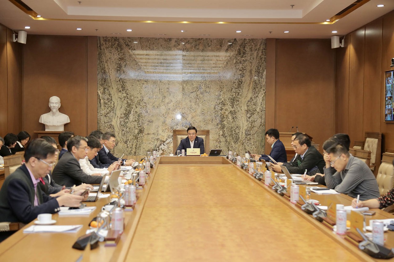 Tổng Giám đốc Petrovietnam Lê Mạnh Hùng chủ trì cuộc họp giao ban thường kỳ tháng 12/2022.