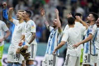 Messi lập công đưa Argentina vào chung kết World Cup 2022