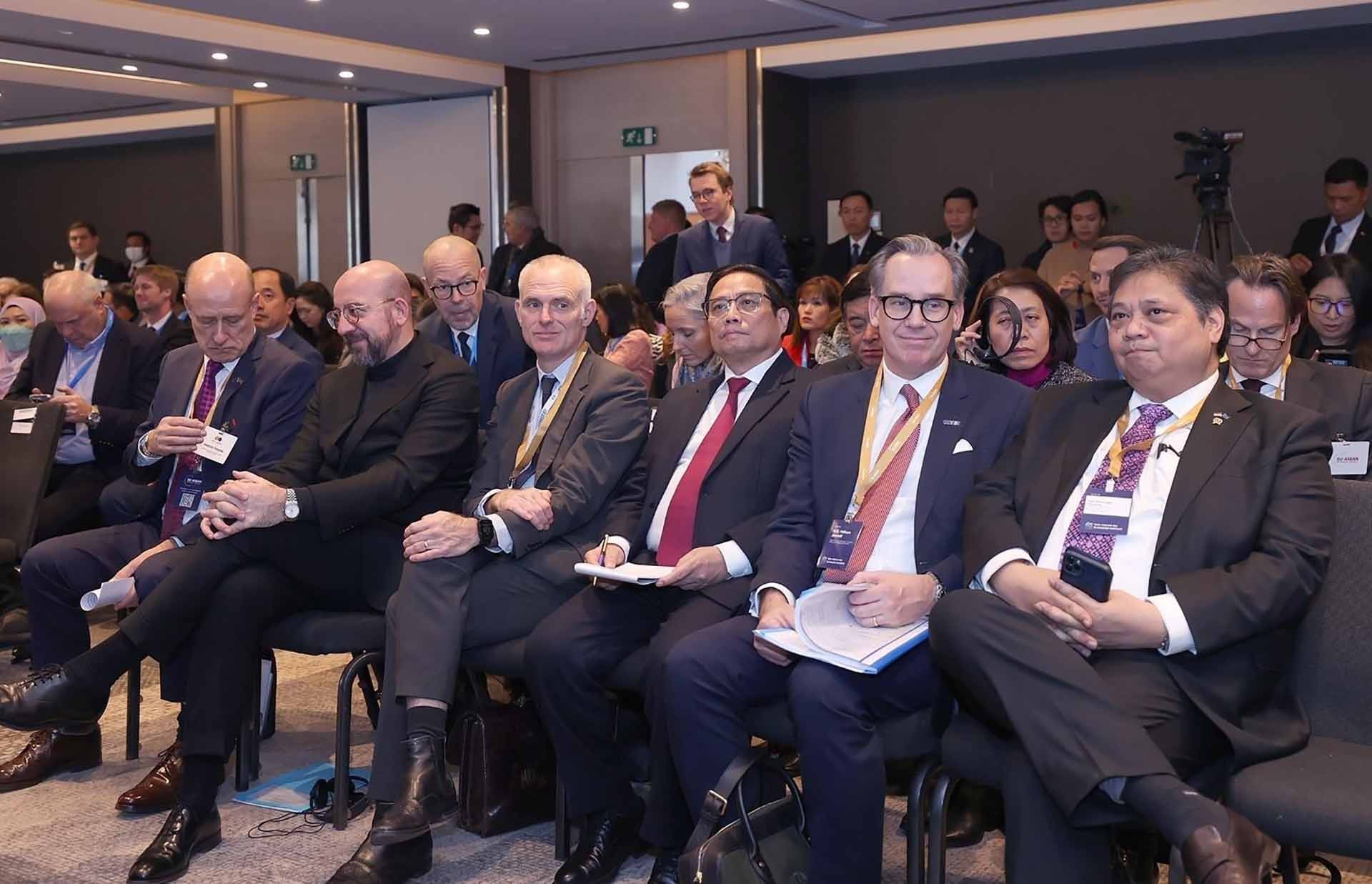 Thủ tướng Phạm Minh Chính và các đại biểu dự Hội nghị Thượng đỉnh kinh doanh ASEAN-EU lần thứ 10. (Nguồn: TTXVN)
