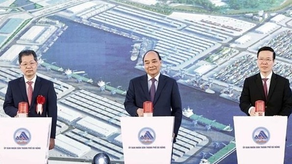 President Nguyen Xuan Phuc attends groundbreaking ceremony for Lien Chieu Port project