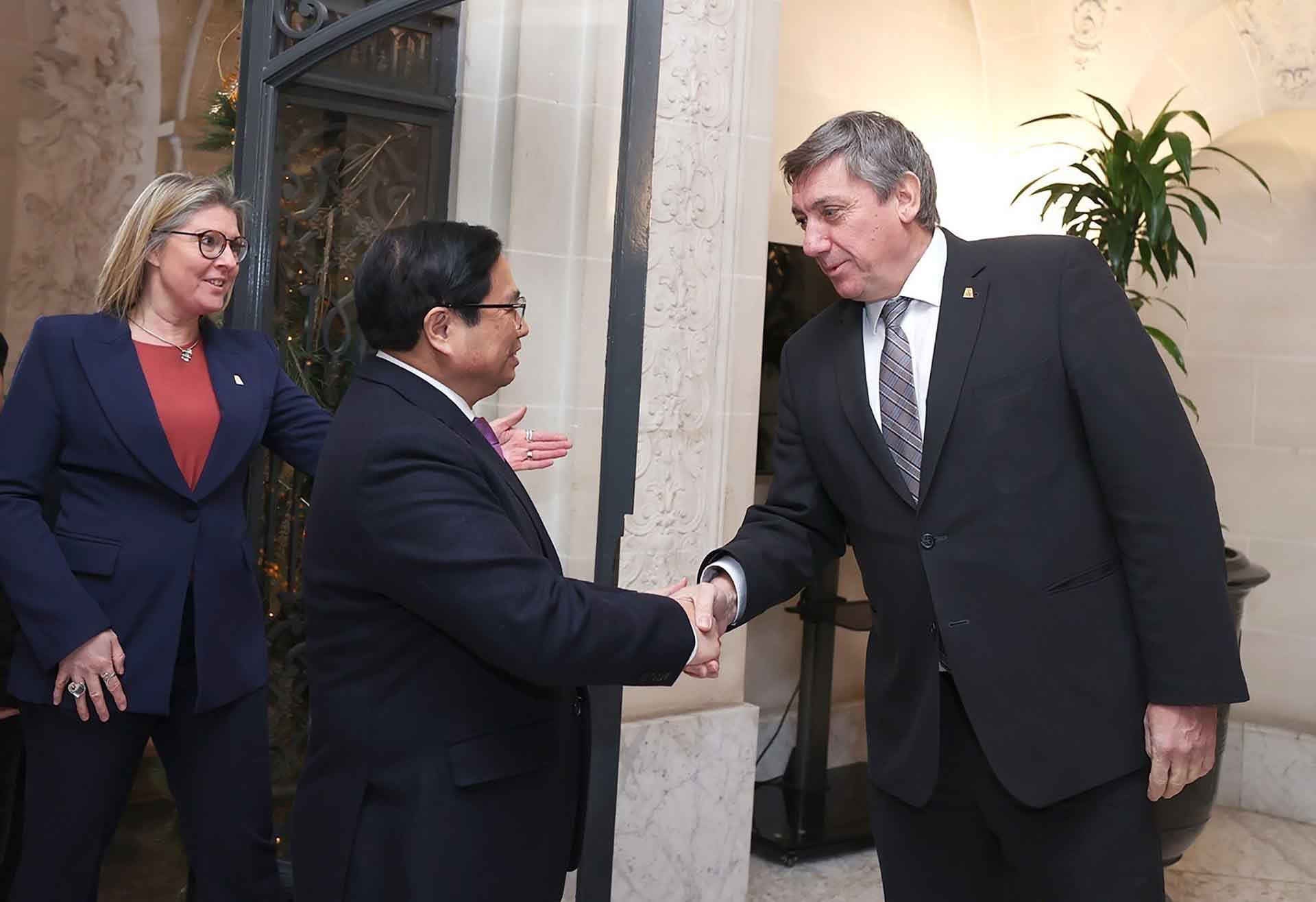 Thủ tướng Phạm Minh Chính làm việc với ông Jan Jambon, Bộ trưởng - Thủ hiến vùng Flanders. (Nguồn: TTXVN)