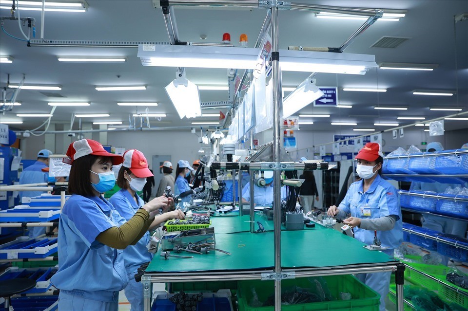 Hà Nội: Tiền lương tăng, thưởng Tết giảm