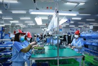 Hà Nội: Dự báo tiền thưởng Tết giảm, tiền lương tăng