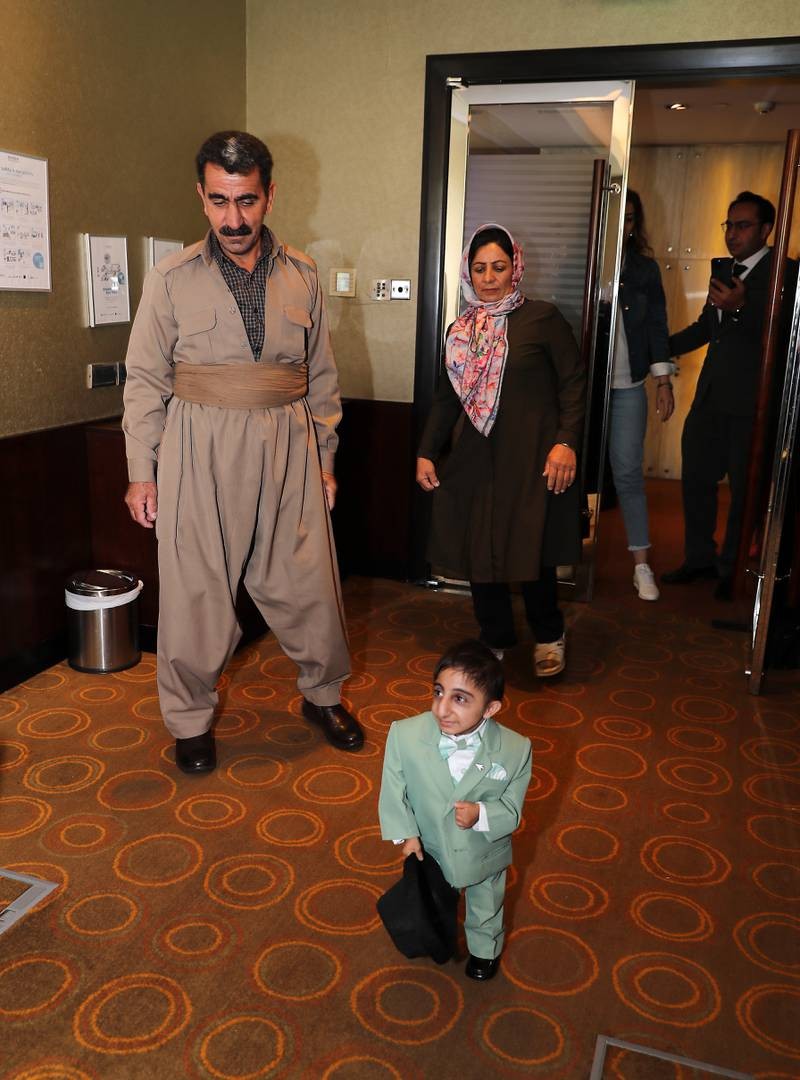 Iran: Người đàn ông thấp nhất thế giới, cao 65,24 cm, xác lập Kỷ lục Guinness