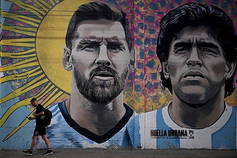 Messi được pháp sư tiên tri, đêm nay sẽ tiếp nối Diego Maradona để đưa Argentina vô địch World Cup