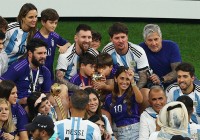 Lionel Messi chia sẻ niềm vui vô địch World Cup 2022 cùng đại gia đình