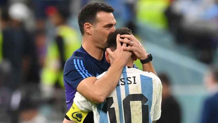 World Cup 2022: Đội Argentina lên đường về nước; dự kiến in hình Lionel Messi và HLV Scaloni lên tờ tiền