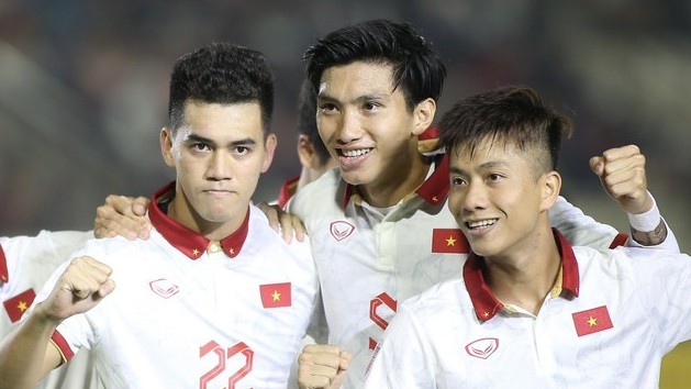 Thắng đậm đội Lào, đội tuyển Việt Nam dẫn đầu bảng B AFF Cup 2022