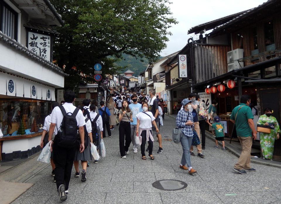 Theo Tổ chức Du lịch quốc gia Nhật Bản (JNTO), số lượt khách nước ngoài đến nước này để công tác hoặc du lịch tăng lên 934.500 lượt vào tháng trước, tăng gần gấp đôi so với số lượt khách trong tháng 10 vừa qua. (Nguồn: Reutes)