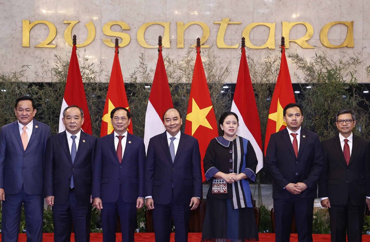 President Nguyen Xuan Phuc meets Indonesian leaders in Jakarta