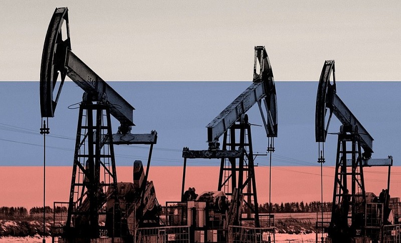 Giá xăng dầu hôm nay 24/12: Động thái mới của Nga 'tiếp lửa' cho giá dầu
