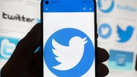 Áp lực từ dư luận, Twitter khôi phục tính năng trợ giúp an toàn cho người dùng