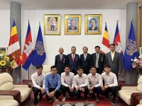 Campuchia trao huân chương Hoàng gia Sahametrei cho 3 nhân viên Việt Nam