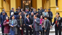 Bộ Ngoại giao trao quyết định cho cán bộ nghỉ hưu năm 2022