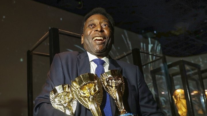 Điểm lại những thành tích nổi bật của vua bóng đá Pele
