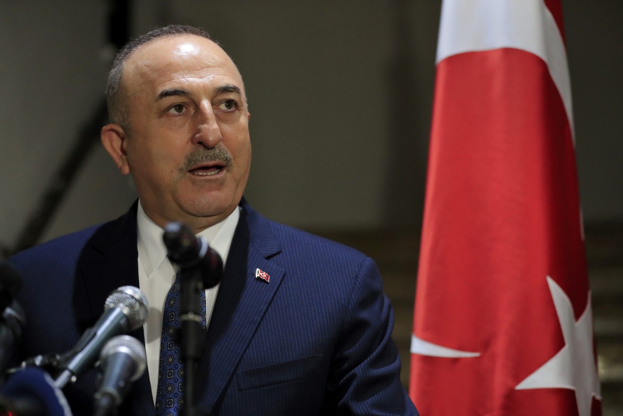 (12.30) Ngoại trưởng Thổ Nhĩ Kỳ Mevlut Cavusoglu phản đối việc Hy Lạp mở rộng vùng 12 hải lý. (Nguồn AP)