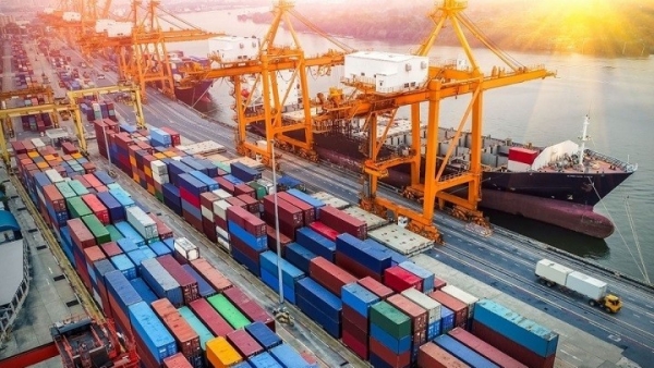 Trade surplus hits 8.4 billion USD in four months: GSO