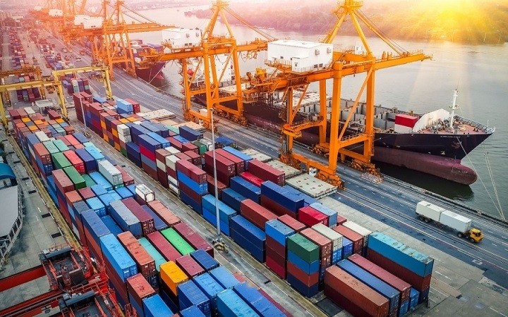 14. Số 15. Duy trì đà tăng trưởng xuất khẩu trước cú sốc Trung Đông