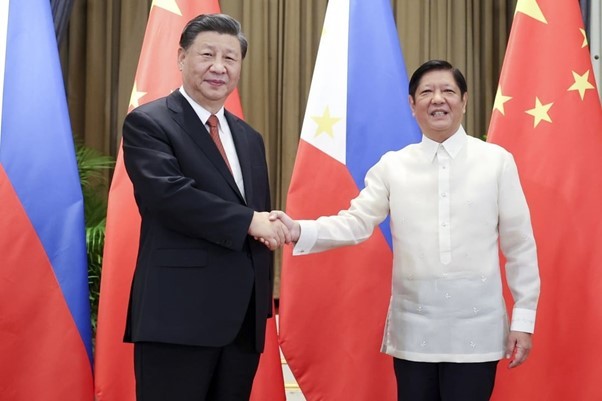 Điểm tin thế giới sáng 3/1: Tổng thống Philippines thăm Trung Quốc, ẩm thực Italy đầu bảng, va chạm máy bay trực thăng ở Australia
