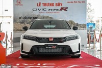 Cận cảnh Honda Civic Type R tại Việt Nam, giá gần 2,4 tỷ đồng
