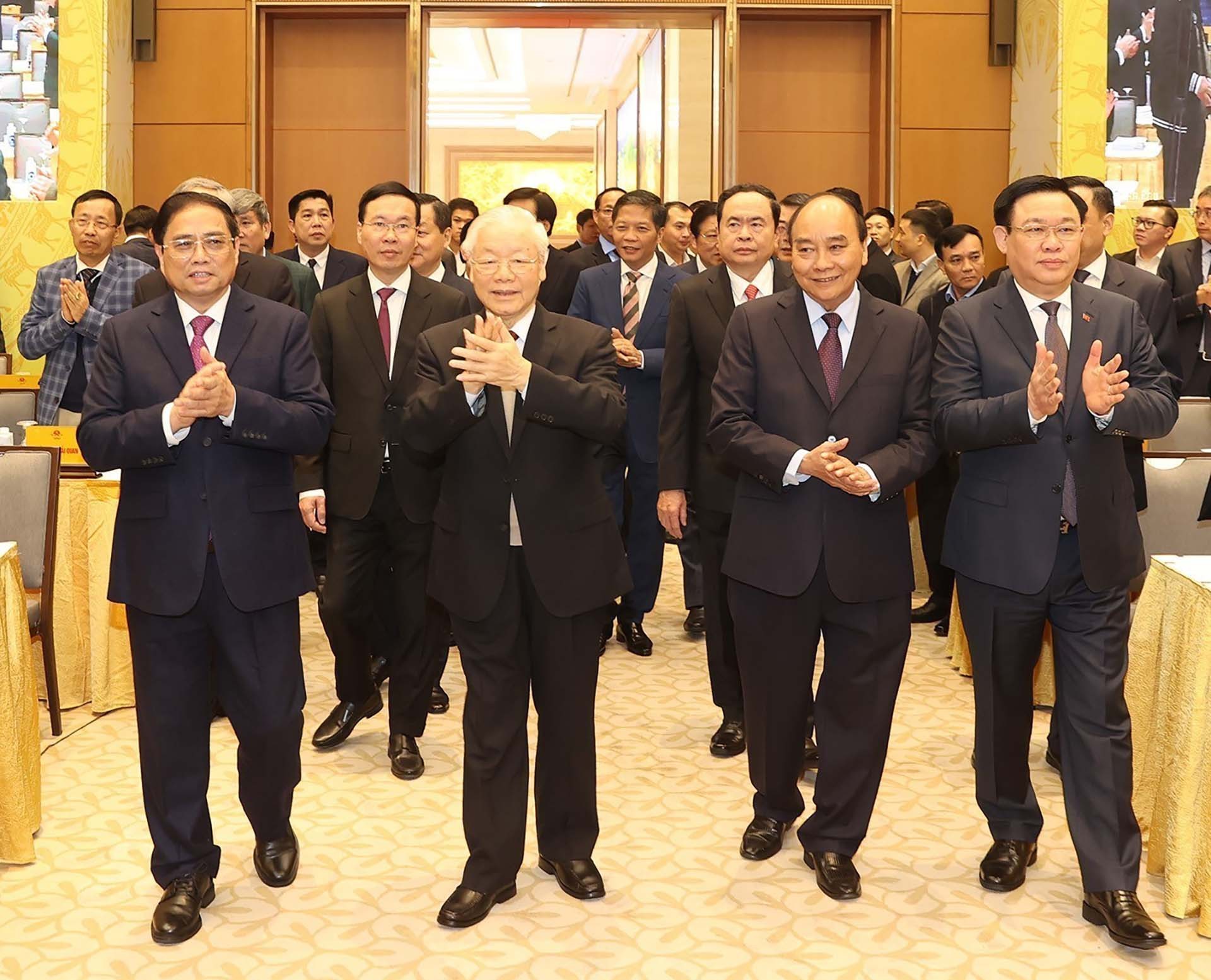 Tổng Bí thư Nguyễn Phú Trọng cùng các đồng chí lãnh đạo Đảng, Nhà nước và đại biểu đến dự hội nghị. (Nguồn: TTXVN)