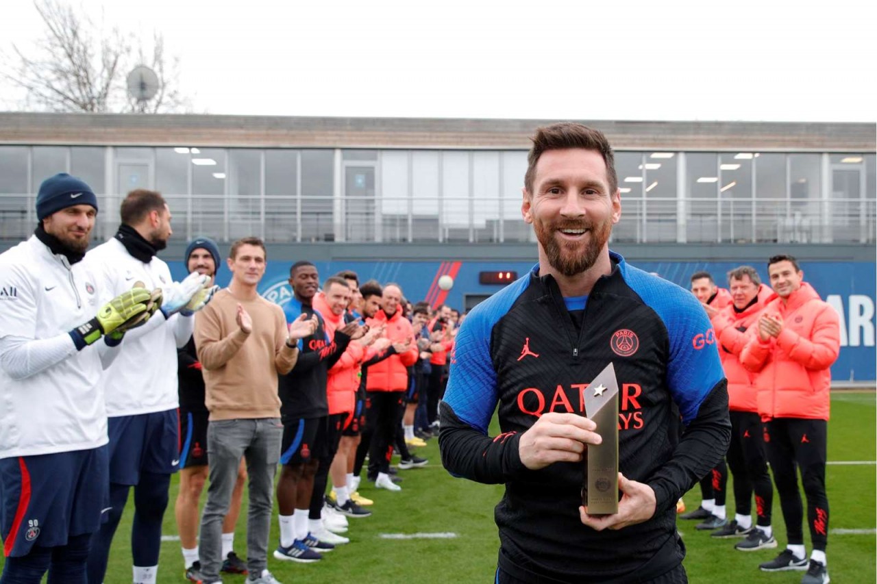 Lionel Messi rạng rỡ trở lại PSG sau chức vô địch World Cup 2022. (Nguồn: (PSG)