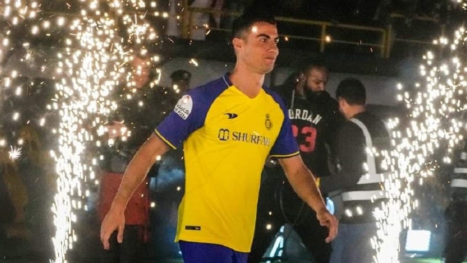 Ronaldo chưa thể thi đấu trận đầu tiên cho Al Nassr