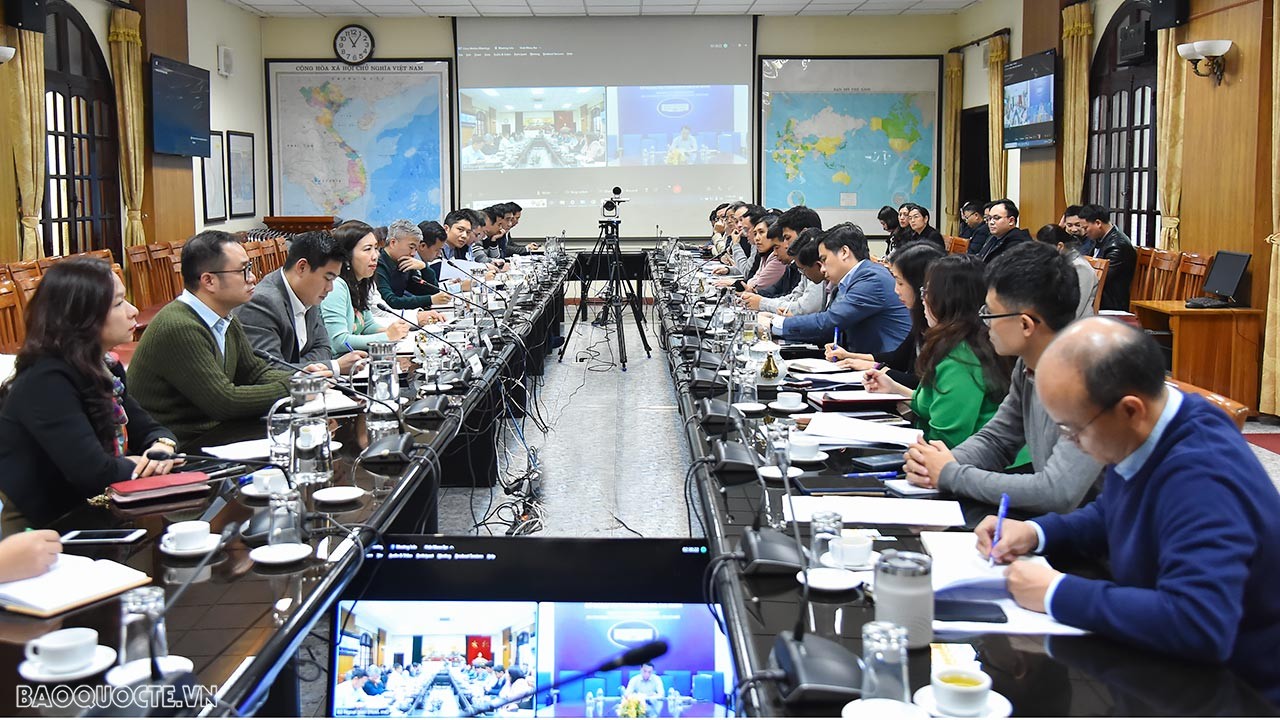 Ngày 5/1/2023, Thứ trưởng Ngoại giao Lê Thị Thu Hằng chủ trì Hội nghị tổng kết công tác chuyển đổi số của Bộ Ngoại giao. (Ảnh: Anh Sơn)
