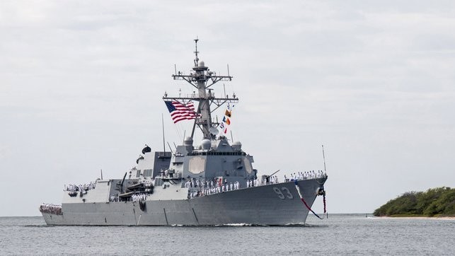 Tàu chiến Mỹ đi qua eo biển Đài Loan, quân đội Trung Quốc trong tình trạng báo động