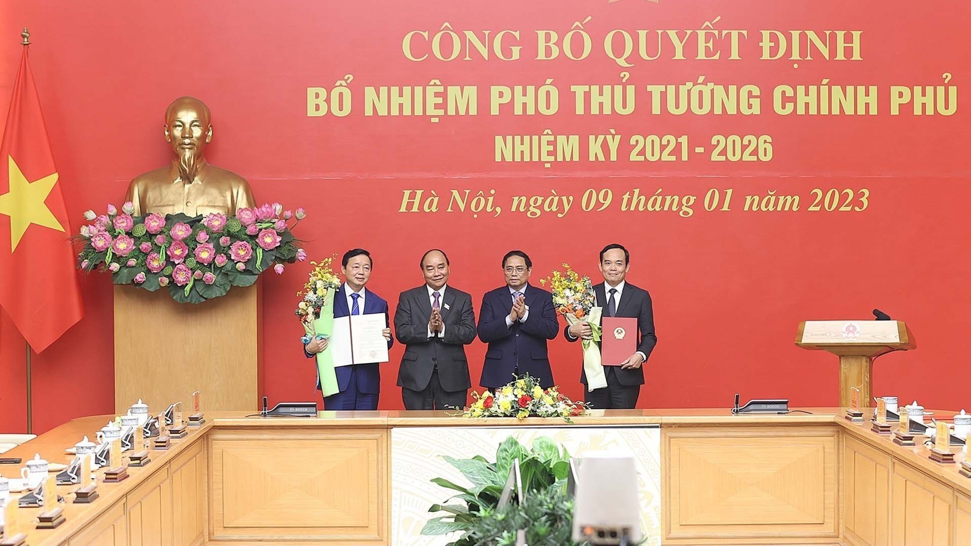 Trao quyết định bổ nhiệm hai tân Phó Thủ tướng Chính phủ