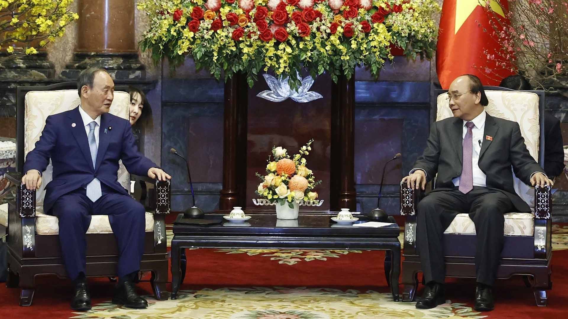 Chủ tịch nước Nguyễn Xuân Phúc tiếp nguyên Thủ tướng Nhật Bản Suga Yoshihide. (Nguồn: TTXVN)