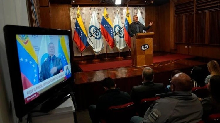 Venezuela đề nghị Interpol phát cảnh báo đỏ, ra lệnh bắt giữ lãnh đạo phe đối lập