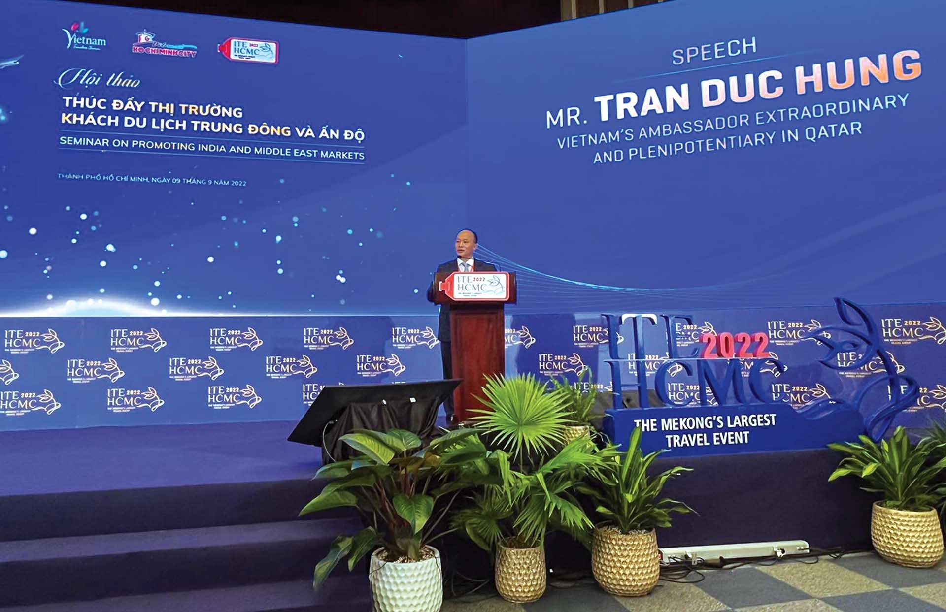 Đại sứ Trần Đức Hùng dẫn đoàn doanh nghiệp Qatar về dự Hội nghị Thúc đẩy thị trường khách du lịch Trung Đông và Ấn Độ tại TP. Hồ Chí Minh, tháng 9/2022. (Nguồn: ĐSQ Việt Nam tại Qatar)