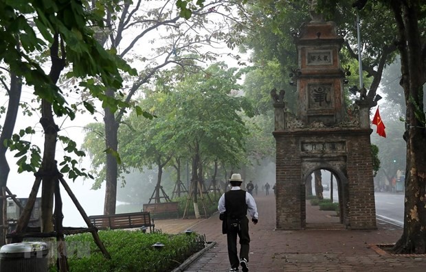 Dự báo thời tiết đêm nay và ngày mai (10-11/1): Hà Nội, Bắc Bộ rét về đêm và sáng, mưa nhỏ, sương mù; phía Nam mưa rào rải rác