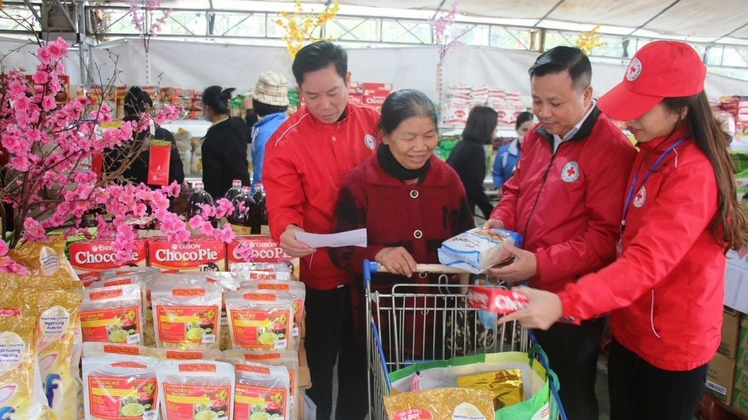 Ý nghĩa chương trình 'Chợ Tết 0 đồng' cho người nghèo, người có hoàn cảnh khó khăn