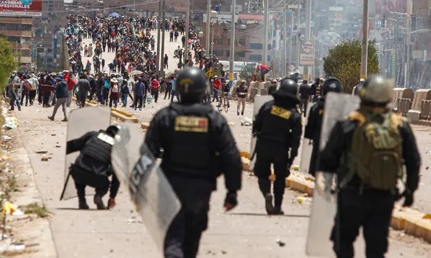 Khủng hoảng Peru: Áp lệnh giới nghiêm ở khu vực miền Nam, Tổng thống và Thủ tướng bị điều tra. (Nguồn: AFPF)