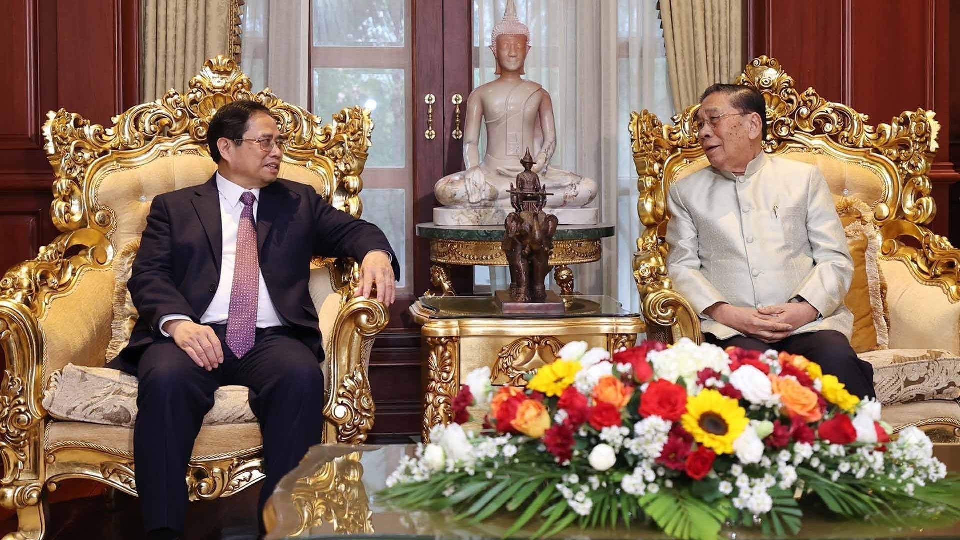 Thủ tướng Phạm Minh Chính thăm các đồng chí nguyên lãnh đạo cấp cao Lào