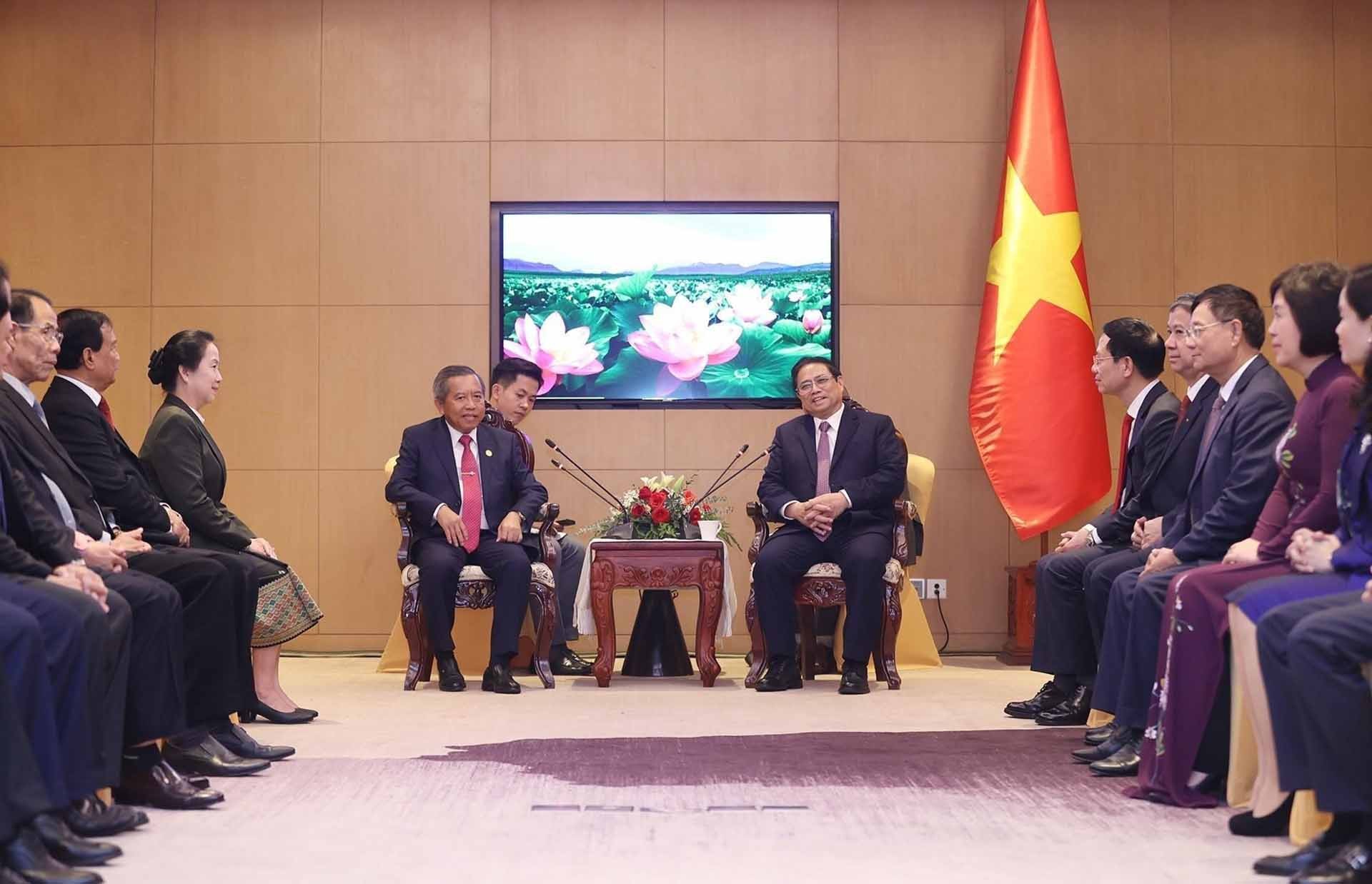 Thủ tướng Phạm Minh Chính tiếp Chủ tịch Hội hữu nghị Lào-Việt Nam Boviengkham Vongdara. (Nguồn: TTXVN)