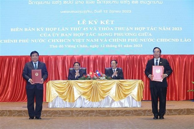 Vietnamese, Lao Prime Ministers co-chair 45th Inter-Governmental Committee’s meeting