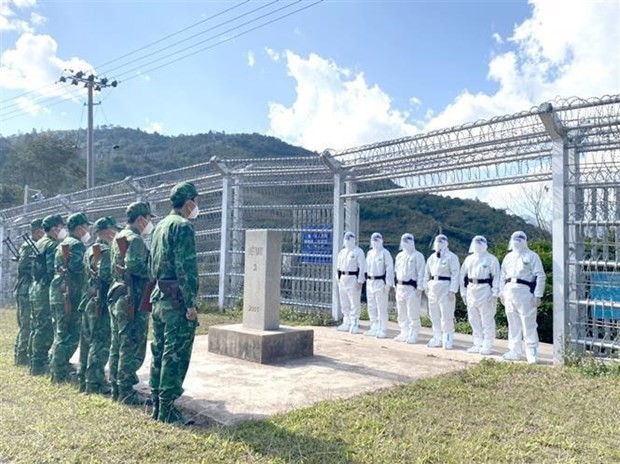 Vietnamese, Chinese provinces hold joint border patrol