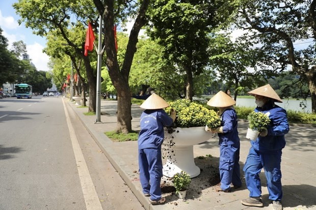 Dự báo thời tiết đêm nay và ngày mai (13-14/1): Hà Nội, Bắc Bộ, Bắc Trung Bộ đêm trời rét, sáng sương mù; Nam Bộ đêm mưa vài nơi; cả nước ngày nắng