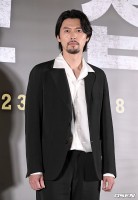 Hyun Bin giữ phong độ ổn định trong phim mới Negotiation