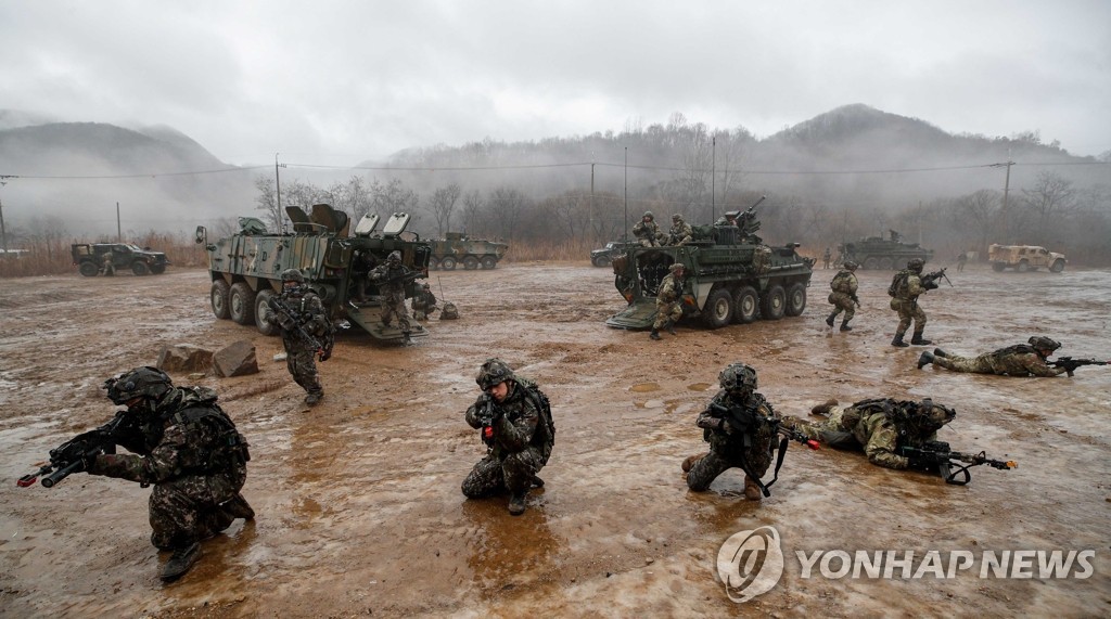 Các binh sĩ tham gia cuộc tập trận Hàn Quốc-Mỹ tại thao trường Mugeon-ri ở Paju, tỉnh Gyeonggi, ngày 13/1. 