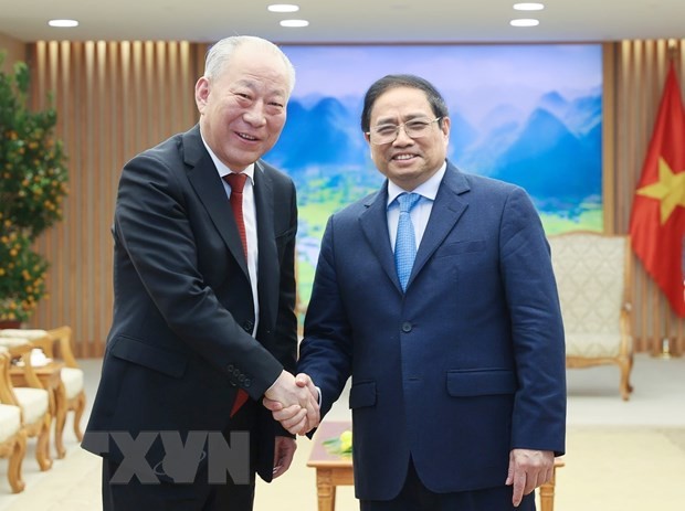 PM calls on Chinese group to invest in transport infrastructure projects