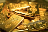 Giá vàng hôm nay 16/1, Giá vàng được hỗ trợ, mốc 2.000 USD/ounce vào 'tầm ngắm', không nên chạy theo thị trường